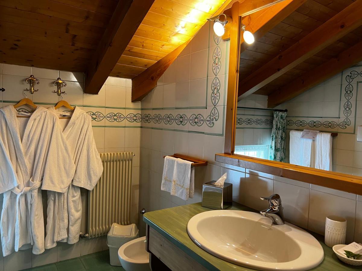 Kaiserkrone Charming Retreat Dimaro Bagian luar foto