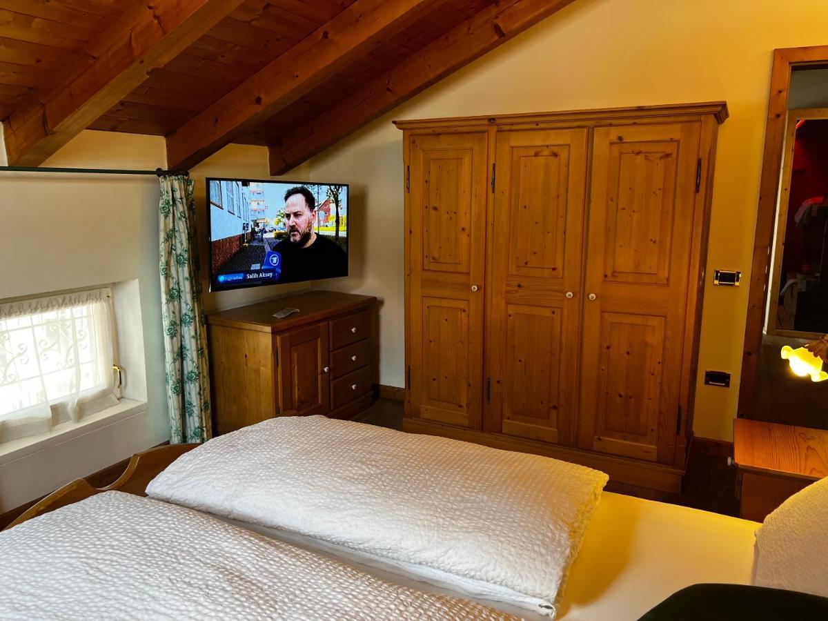 Kaiserkrone Charming Retreat Dimaro Bagian luar foto