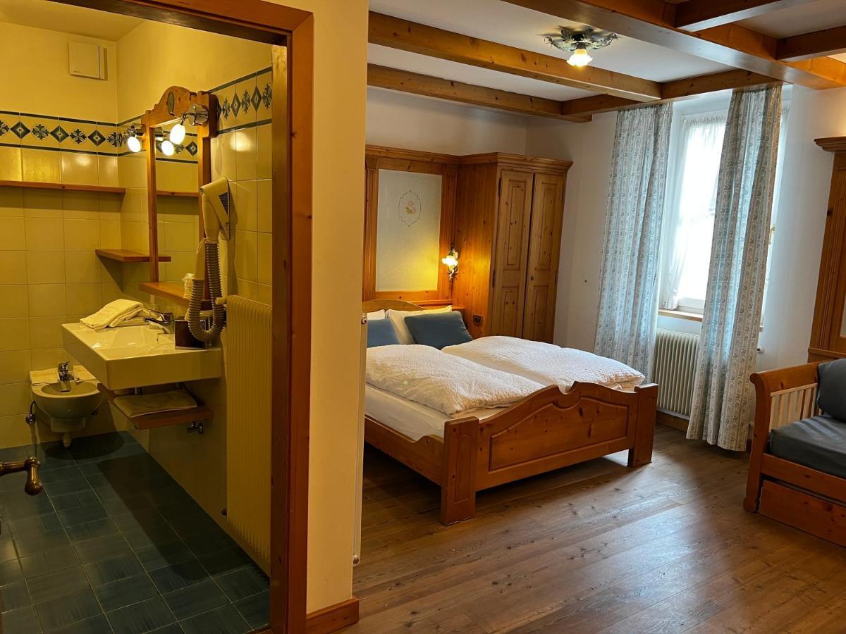 Kaiserkrone Charming Retreat Dimaro Bagian luar foto
