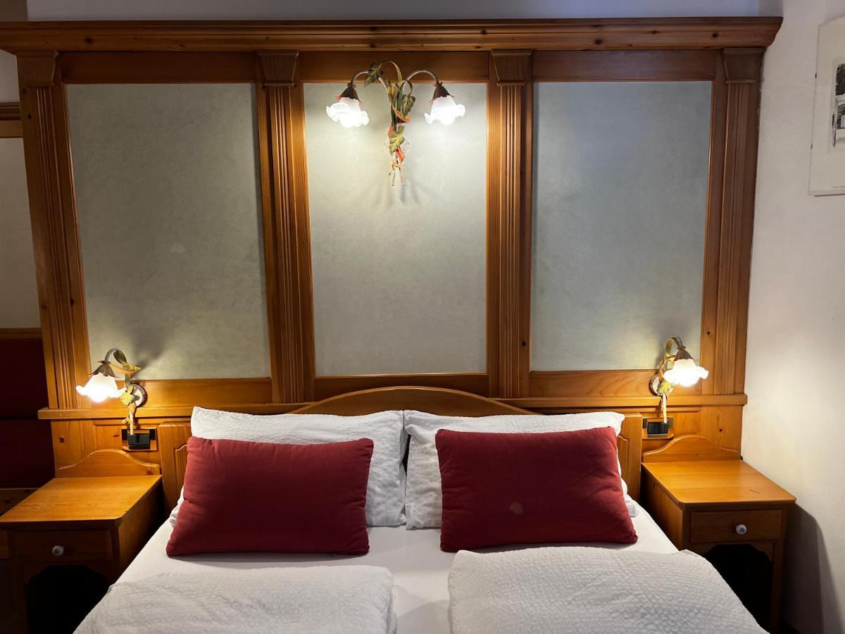 Kaiserkrone Charming Retreat Dimaro Bagian luar foto