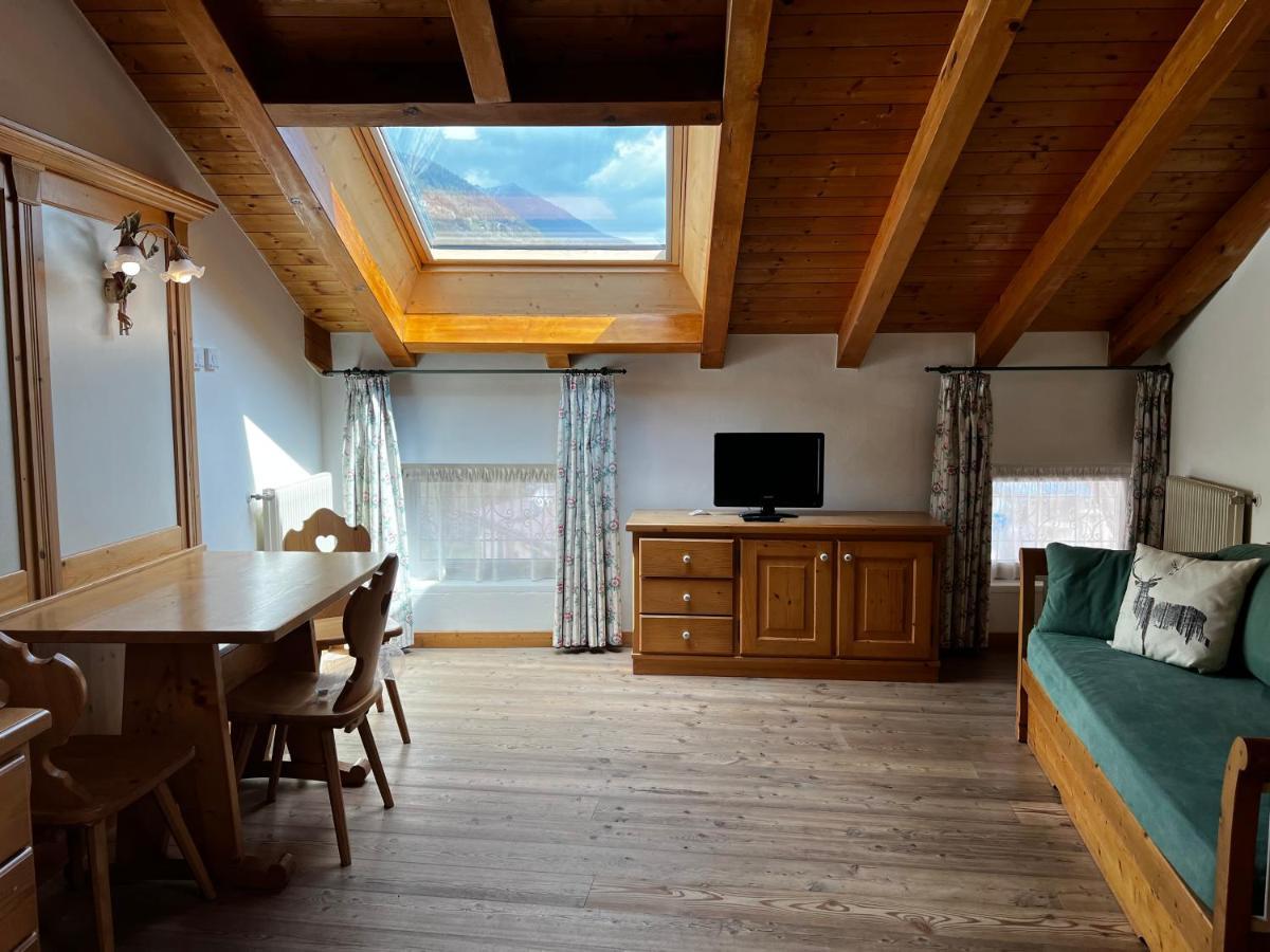 Kaiserkrone Charming Retreat Dimaro Bagian luar foto