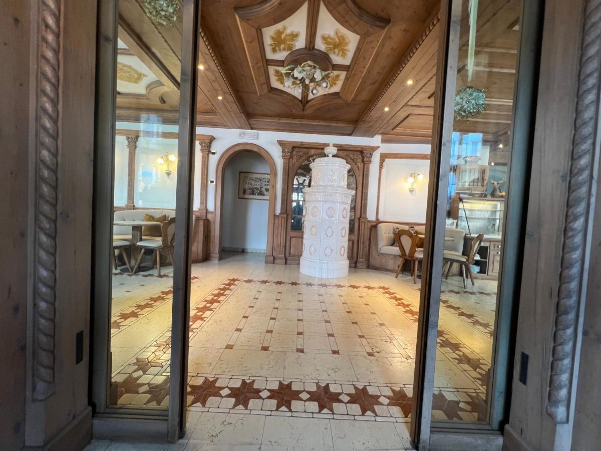 Kaiserkrone Charming Retreat Dimaro Bagian luar foto